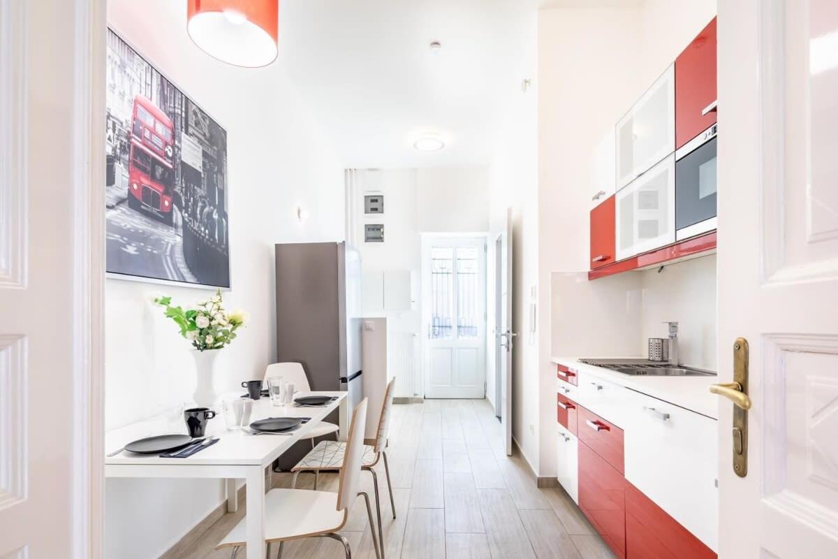 Super Central Convenient Apartment Boedapest Buitenkant foto