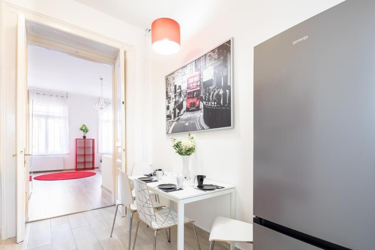 Super Central Convenient Apartment Boedapest Buitenkant foto