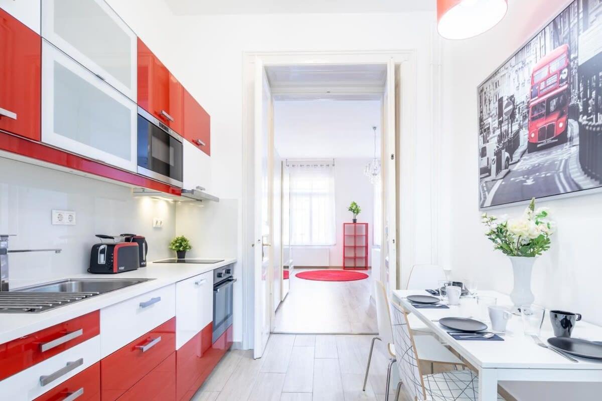 Super Central Convenient Apartment Boedapest Buitenkant foto