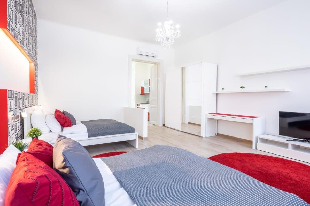 Super Central Convenient Apartment Boedapest Buitenkant foto